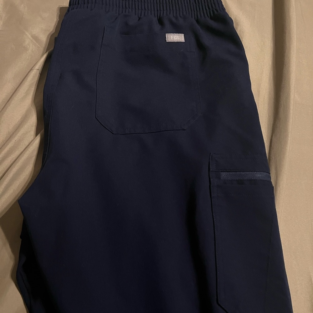 Figs scrub pants petite